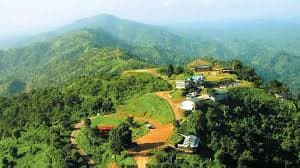 বর্ষায় আনন্দ ভ্রমণ